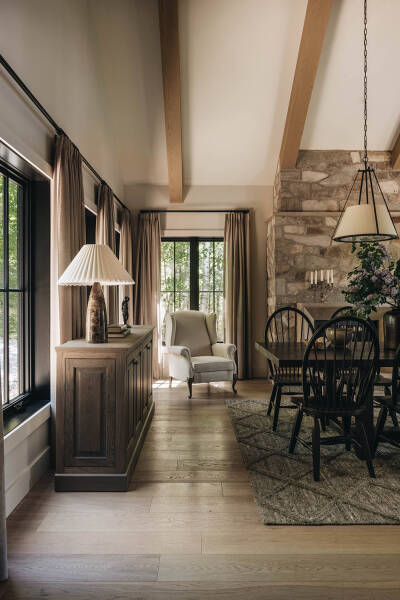 Прекрасный бревенчатый дом в Канаде Прекрасный бревенчатый дом в Канаде