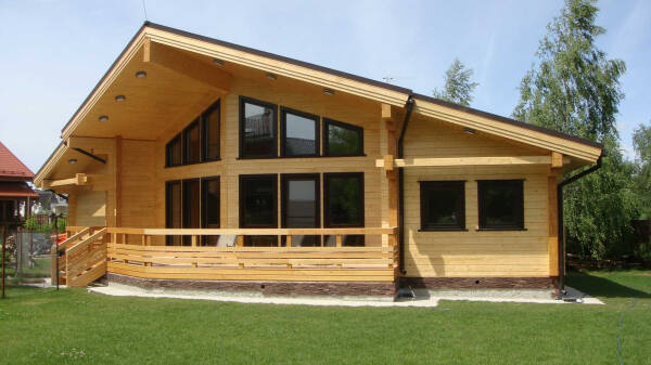 Особенности строительства современного дома из бруса: современные технологии и преимущества Особенности строительства современного дома из бруса: современные технологии и преимущества
