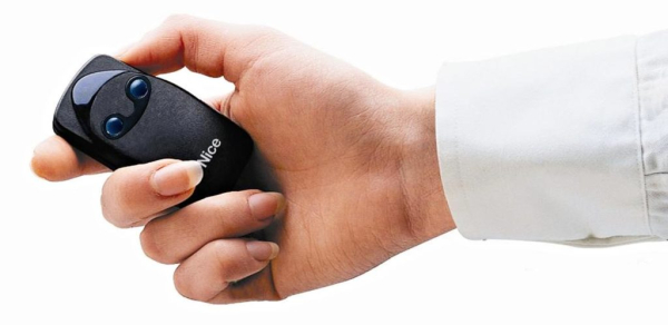 Использование наружных и внутренних рольставней на дверях Использование наружных и внутренних рольставней на дверях