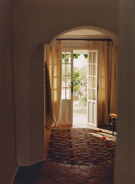 Яркие краски на средиземноморском побережье от Zara Home Яркие краски на средиземноморском побережье от Zara Home