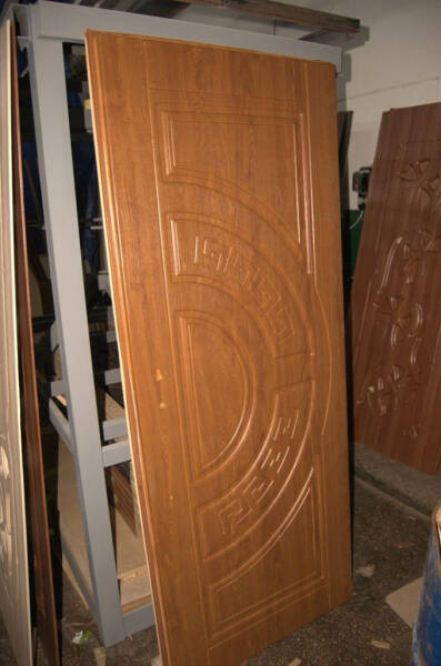 Плюсы использования пластиковых накладок на входную дверь, а также из других материалов Плюсы использования пластиковых накладок на входную дверь, а также из других материалов