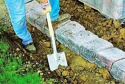 Как сделать декоративный заборчик для садовых клумб Как сделать декоративный заборчик для садовых клумб