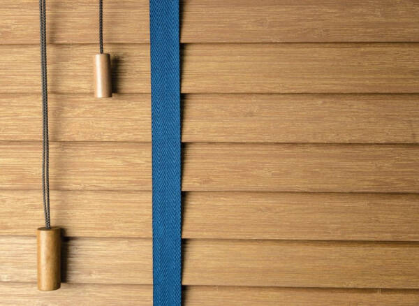 Использование наружных и внутренних рольставней на дверях Использование наружных и внутренних рольставней на дверях