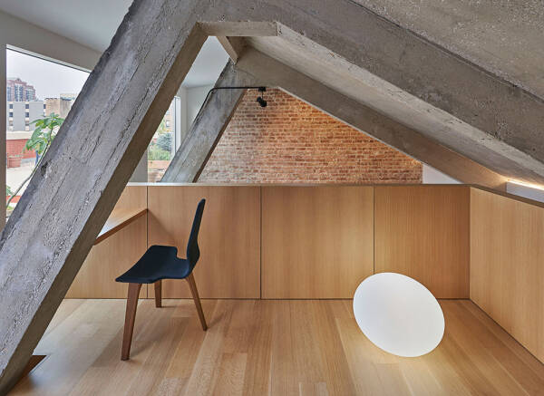 Красота индустриального пространства: лофт в бывшем заводском здании в Чикаго Красота индустриального пространства: лофт в бывшем заводском здании в Чикаго