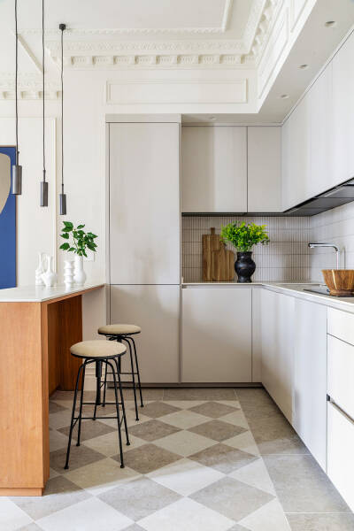 Из скучной старой квартиры в изысканные апартаменты с парижским шармом Из скучной старой квартиры в изысканные апартаменты с парижским шармом