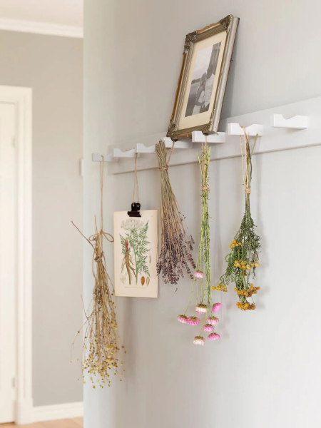 Будто стоит здесь с прошлого века: новый дачный домик в традиционном стиле Будто стоит здесь с прошлого века: новый дачный домик в традиционном стиле