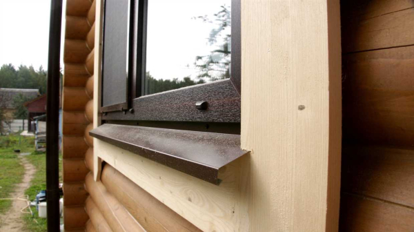 Виды оконных отливов: особенности выбора и установки