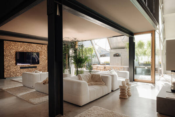 Невероятный лофт в здании бывшей церкви в Амстердаме Невероятный лофт в здании бывшей церкви в Амстердаме