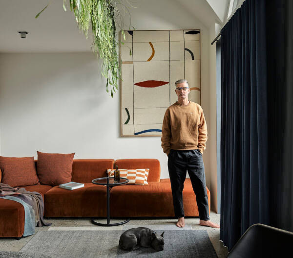 Стильный интерьер архитектора в здании бывшей обувной фабрики