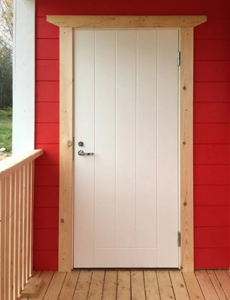 Каким требованиям должны отвечать уличные двери, предназначенные для загородного дома Каким требованиям должны отвечать уличные двери, предназначенные для загородного дома