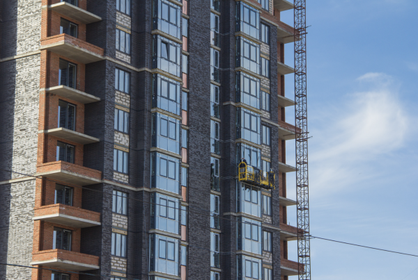 Как правильно выбрать грузоподъемность строительной люльки, устройство и обзор Как правильно выбрать грузоподъемность строительной люльки, устройство и обзор