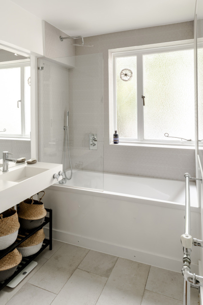 Интересное пространство белой квартиры в Лондоне Интересное пространство белой квартиры в Лондоне