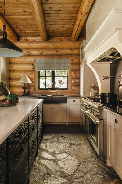 Прекрасный бревенчатый дом в Канаде Прекрасный бревенчатый дом в Канаде