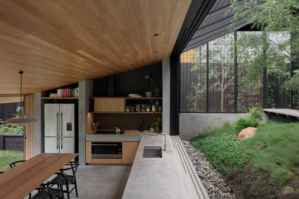 Человек и природа под одной крышей: дом в Брисбене Человек и природа под одной крышей: дом в Брисбене