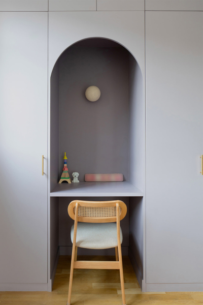 Арки, окна в пол и современные нотки: квартиры в старом доме в Париже Арки, окна в пол и современные нотки: квартиры в старом доме в Париже