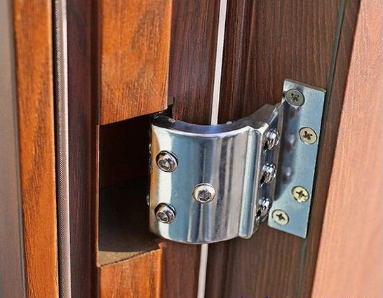 Критерии выбора входных дверей на дачу Критерии выбора входных дверей на дачу