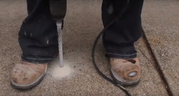 Как приподнять бетонную плиту и быстро построить кирпичный дом Как приподнять бетонную плиту и быстро построить кирпичный дом