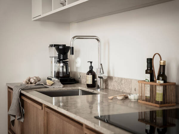 Великолепная кухня и изящные детали: квартира в Гетеборге (59 кв. м) Великолепная кухня и изящные детали: квартира в Гетеборге (59 кв. м)