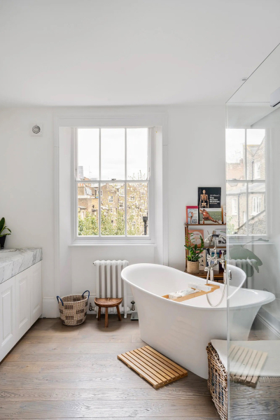 Белая квартира в Лондоне с декором, неподвластном времени