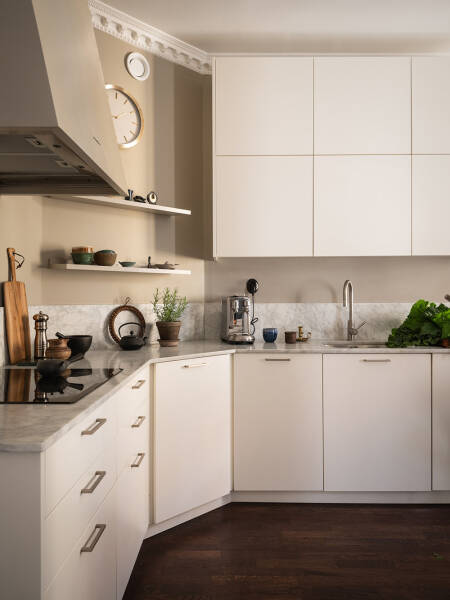 Бежевые стены, яркий декор и тёмная спальня: квартира в Гетеборге (68 кв. м) Бежевые стены, яркий декор и тёмная спальня: квартира в Гетеборге (68 кв. м)