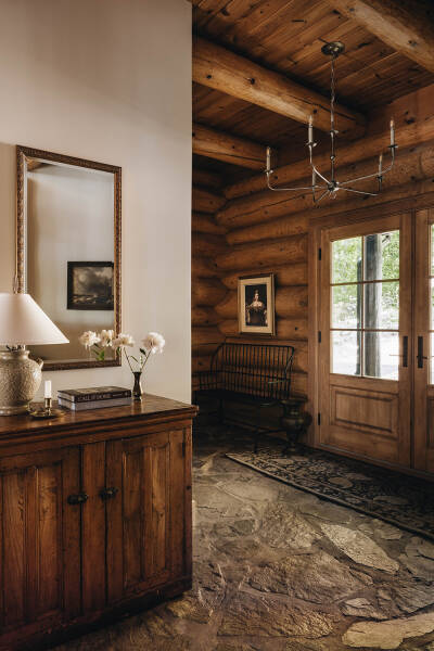 Прекрасный бревенчатый дом в Канаде Прекрасный бревенчатый дом в Канаде