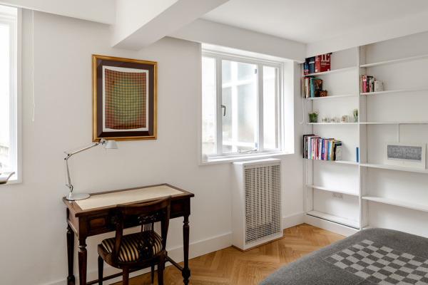 Интересное пространство белой квартиры в Лондоне Интересное пространство белой квартиры в Лондоне