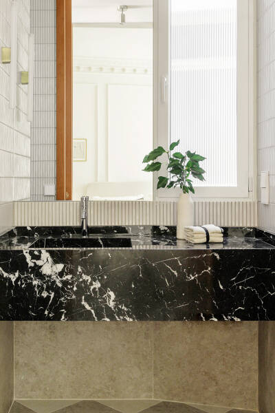 Из скучной старой квартиры в изысканные апартаменты с парижским шармом Из скучной старой квартиры в изысканные апартаменты с парижским шармом