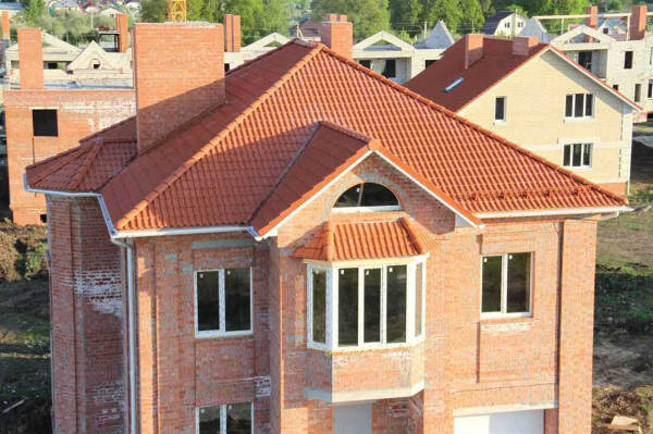 Виды вальмовых крыш с эркером, кукушкой, балконом и другие: обзор и особенности Виды вальмовых крыш с эркером, кукушкой, балконом и другие: обзор и особенности