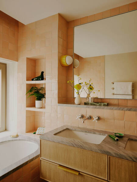 Тёплый и вдохновляющий интерьер семейного дома в Лондоне Тёплый и вдохновляющий интерьер семейного дома в Лондоне