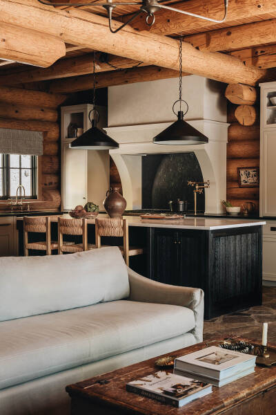 Прекрасный бревенчатый дом в Канаде Прекрасный бревенчатый дом в Канаде