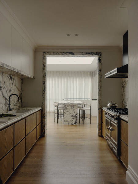 Элегантность вне времени: реконструкция 100-летнего дома в Мельбурне Элегантность вне времени: реконструкция 100-летнего дома в Мельбурне