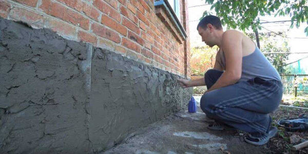 Как самостоятельно оштукатурить цоколь дома: пошаговая инструкция