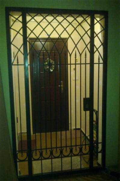 Нюансы выбора и монтажа тамбурной двери на лестничную площадку Нюансы выбора и монтажа тамбурной двери на лестничную площадку