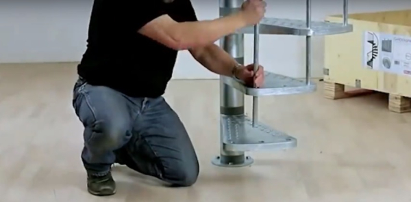 Как приподнять бетонную плиту и быстро построить кирпичный дом Как приподнять бетонную плиту и быстро построить кирпичный дом