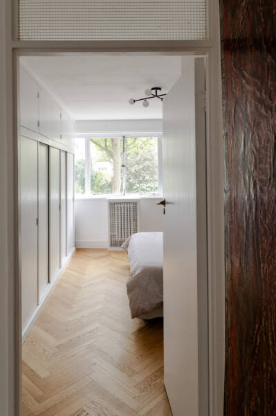 Интересное пространство белой квартиры в Лондоне Интересное пространство белой квартиры в Лондоне