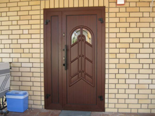 Критерии выбора входных дверей на дачу Критерии выбора входных дверей на дачу