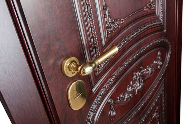 Плюсы использования пластиковых накладок на входную дверь, а также из других материалов Плюсы использования пластиковых накладок на входную дверь, а также из других материалов