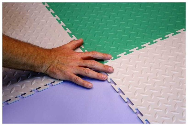 Виды модульных ПВХ плиток для пола: лучшие модели, правила монтажа Виды модульных ПВХ плиток для пола: лучшие модели, правила монтажа