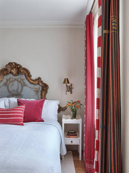 Оливковые стены и обилие декора: дом в Лондоне Оливковые стены и обилие декора: дом в Лондоне