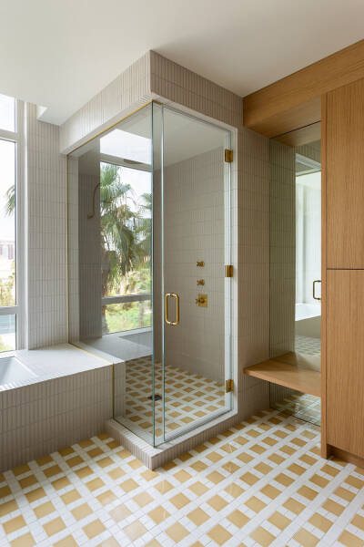 Свежие цвета и модный декор в дизайне квартиры в Лас-Вегасе Свежие цвета и модный декор в дизайне квартиры в Лас-Вегасе