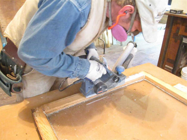 Особенности замазки для деревянных окон: как сделать самостоятельно? Особенности замазки для деревянных окон: как сделать самостоятельно?