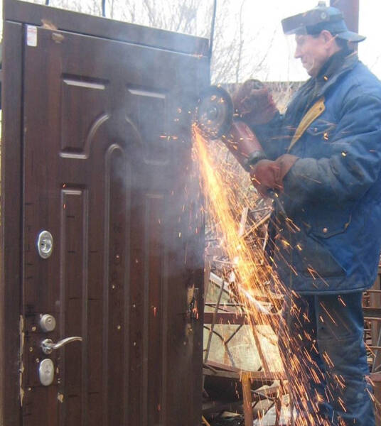 Как не ошибиться при выборе входных дверей в квартиру Как не ошибиться при выборе входных дверей в квартиру