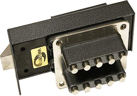 Как правильно врезать замок в калитку из профнастила