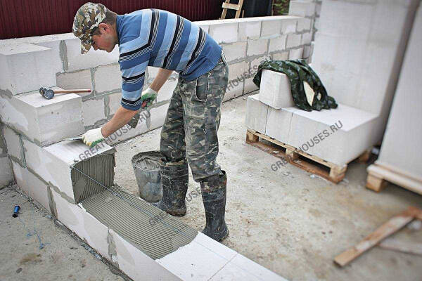 Как класть пеноблок своими руками: пошаговая инструкция