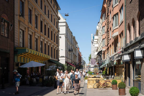 Компактная двухуровневая мансарда в центре Стокгольма (34 кв. м) Компактная двухуровневая мансарда в центре Стокгольма (34 кв. м)