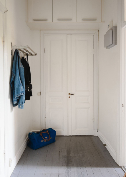 Арочные окна и тёплые оттенки: квартира на первом этаже в Стокгольме (66 кв. м) Арочные окна и тёплые оттенки: квартира на первом этаже в Стокгольме (66 кв. м)