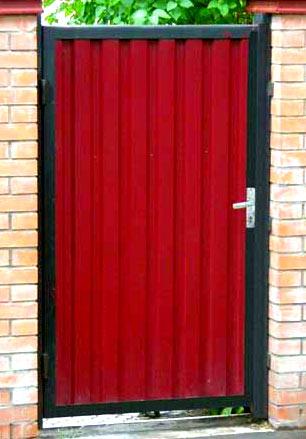 Установка калитки из профильной трубы