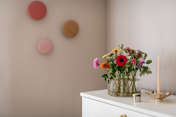 Песочные тона, кирпичная стена и обои: квартира в Гетеборге (91 кв. м) Песочные тона, кирпичная стена и обои: квартира в Гетеборге (91 кв. м)