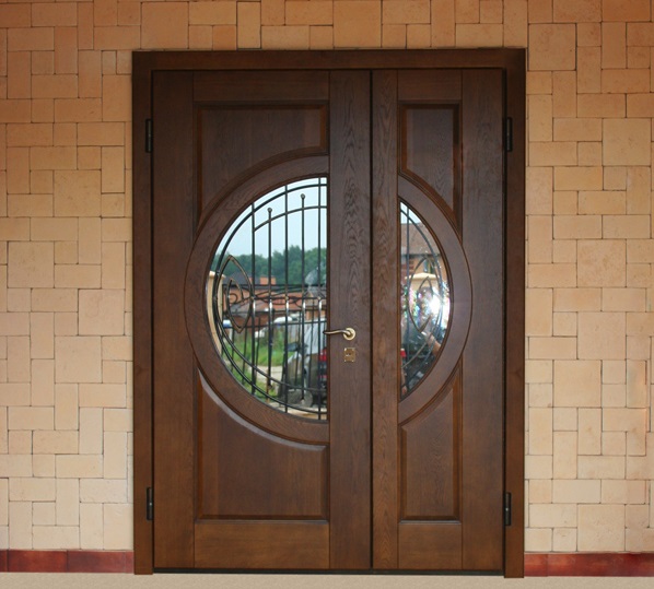 Нестандартное решение: особенности двухстворчатых входных дверей Нестандартное решение: особенности двухстворчатых входных дверей