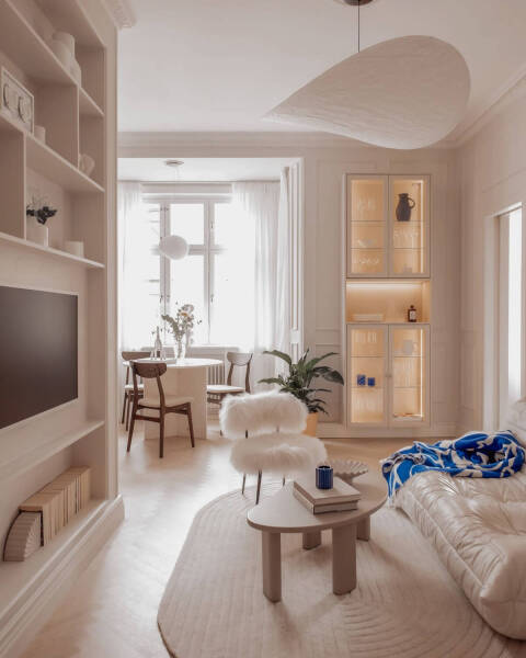 Небольшая, но стильная и роскошная квартира в молочных тонах в Стокгольме (47 кв. м) Небольшая, но стильная и роскошная квартира в молочных тонах в Стокгольме (47 кв. м)